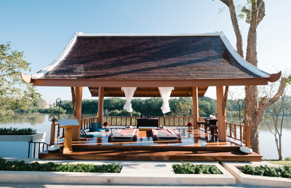 10 advantages of staying in a luxury villa